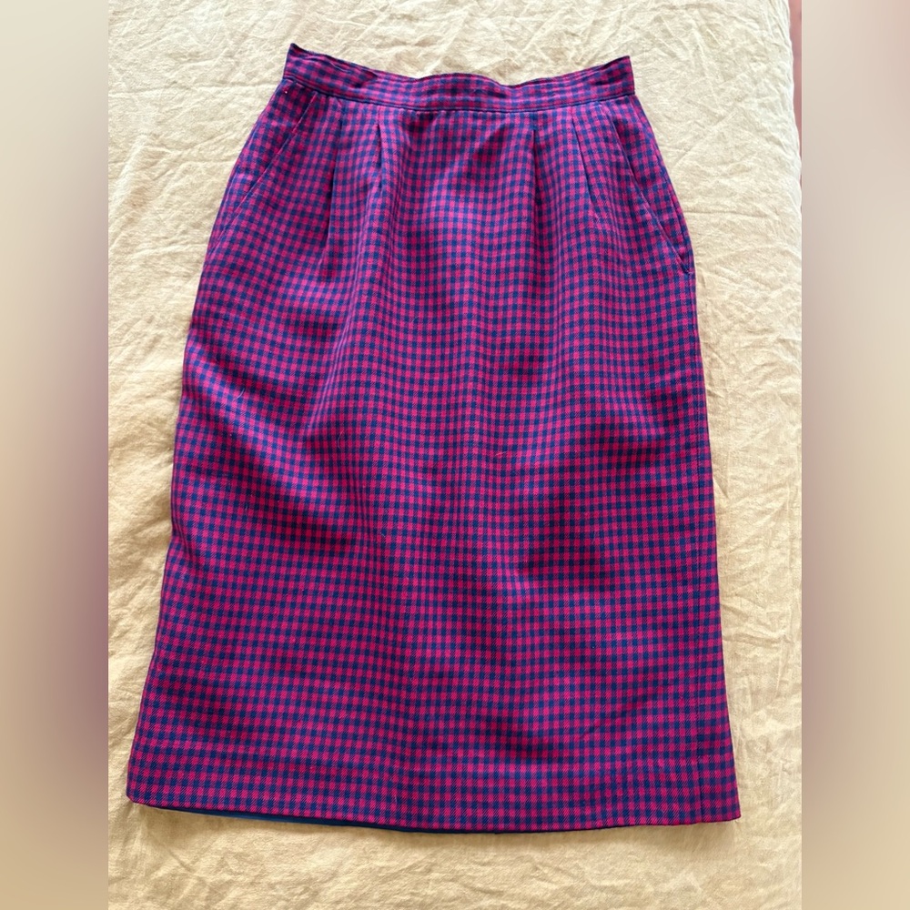 Red and Blue Checkered wool pencil skirt super cute and sexy. Fits like true 4